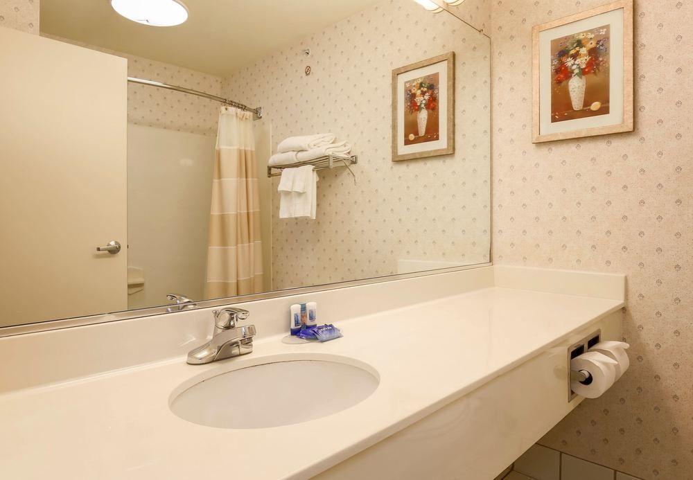 Fairfield Millcreek Mall Hotel
