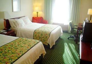 Fairfield Erie Millcreek Mall Hotel 3*