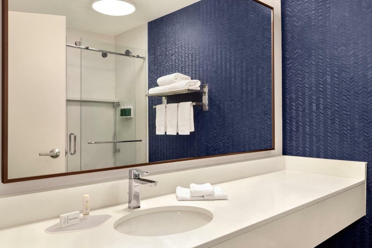 Fairfield Millcreek Mall Hotel 3*